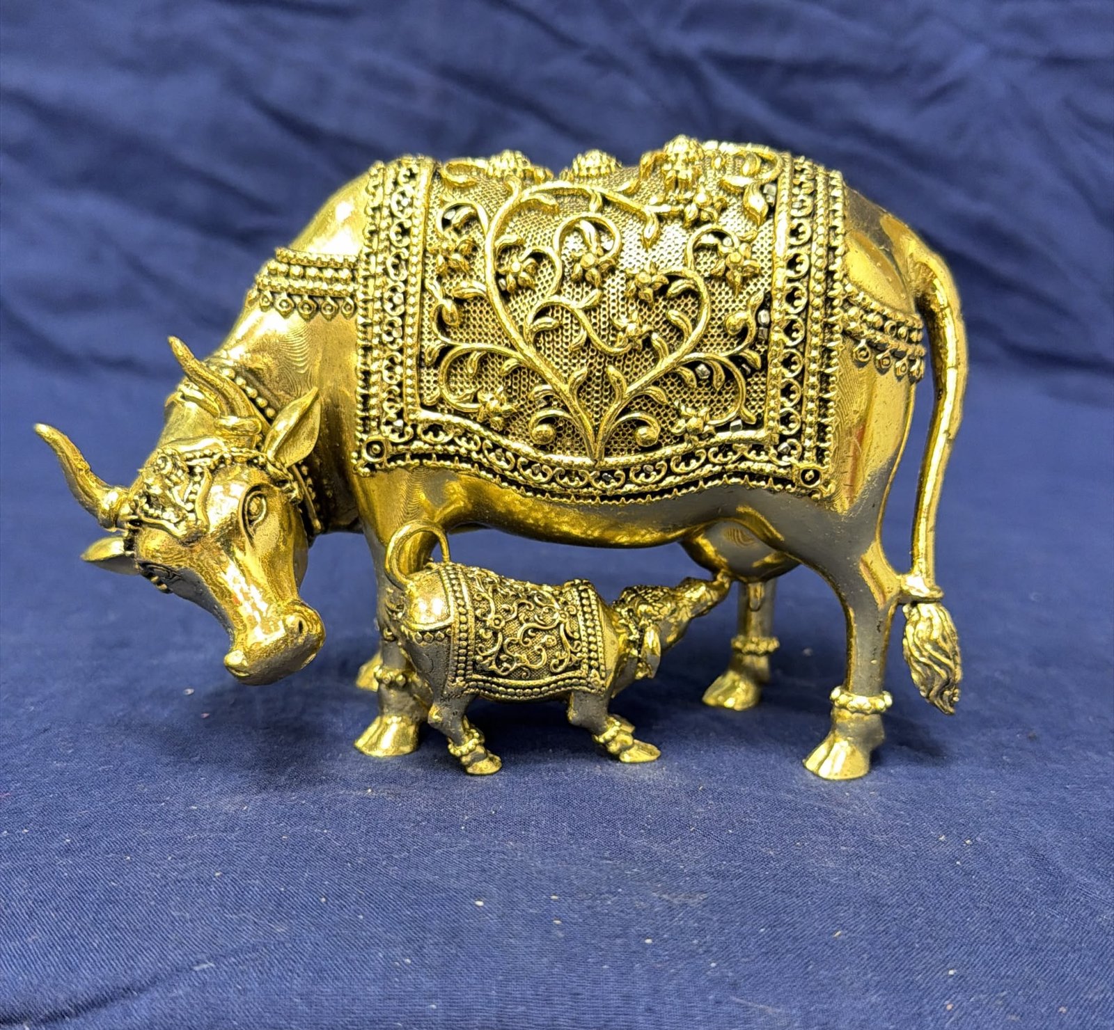 Kamdhenu cow and calf Idol - Brass (Style 13)